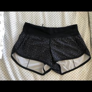 Lululemon Athletica Speed Up Shorts 2.5”